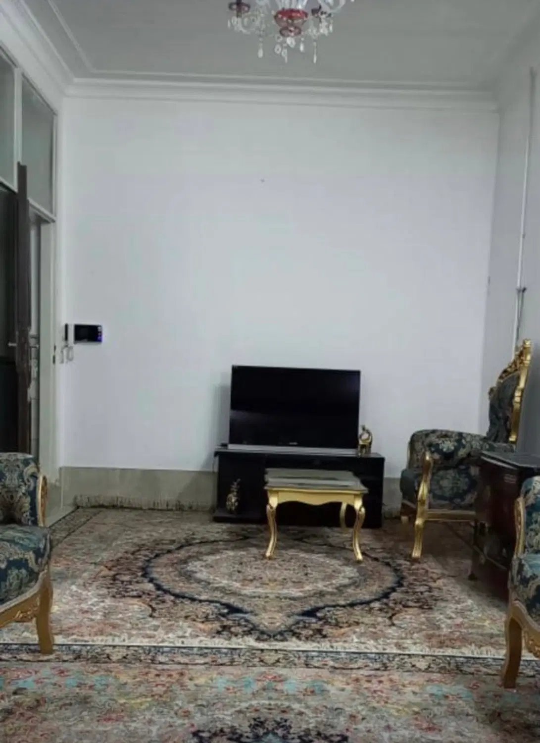 زیر زمین ۸۳متری