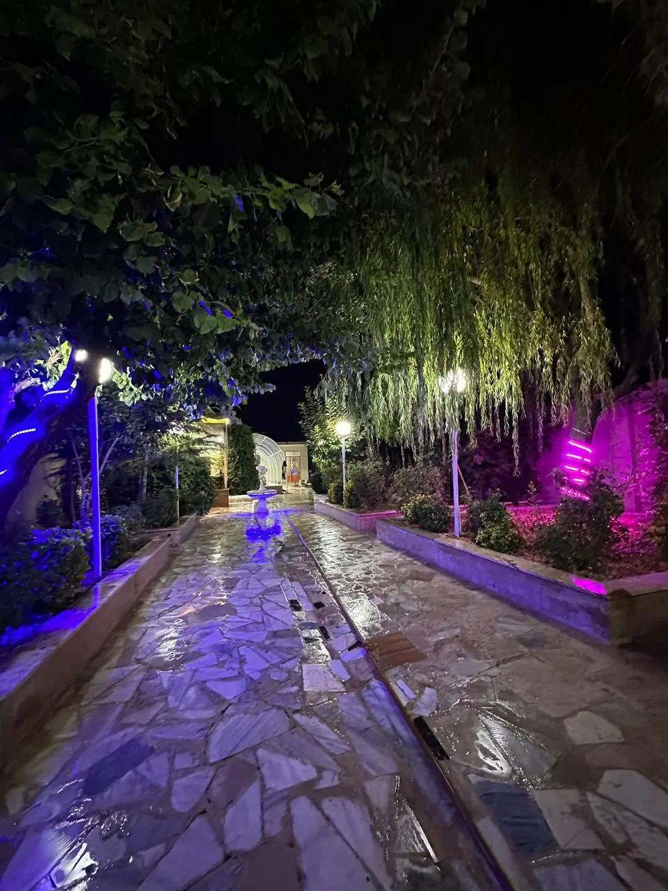 باغ و ویلا