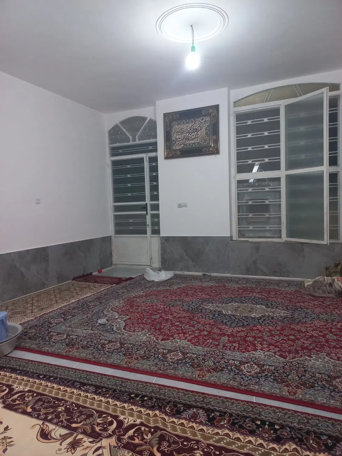 منزل طبقه دوم دوخوابه نوساز تمام کار‌ .دارای تراس