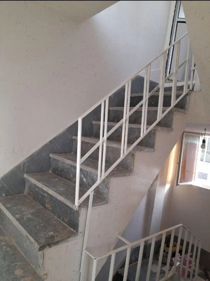 خانه ی سه طبقه دونبش سندششدانگ