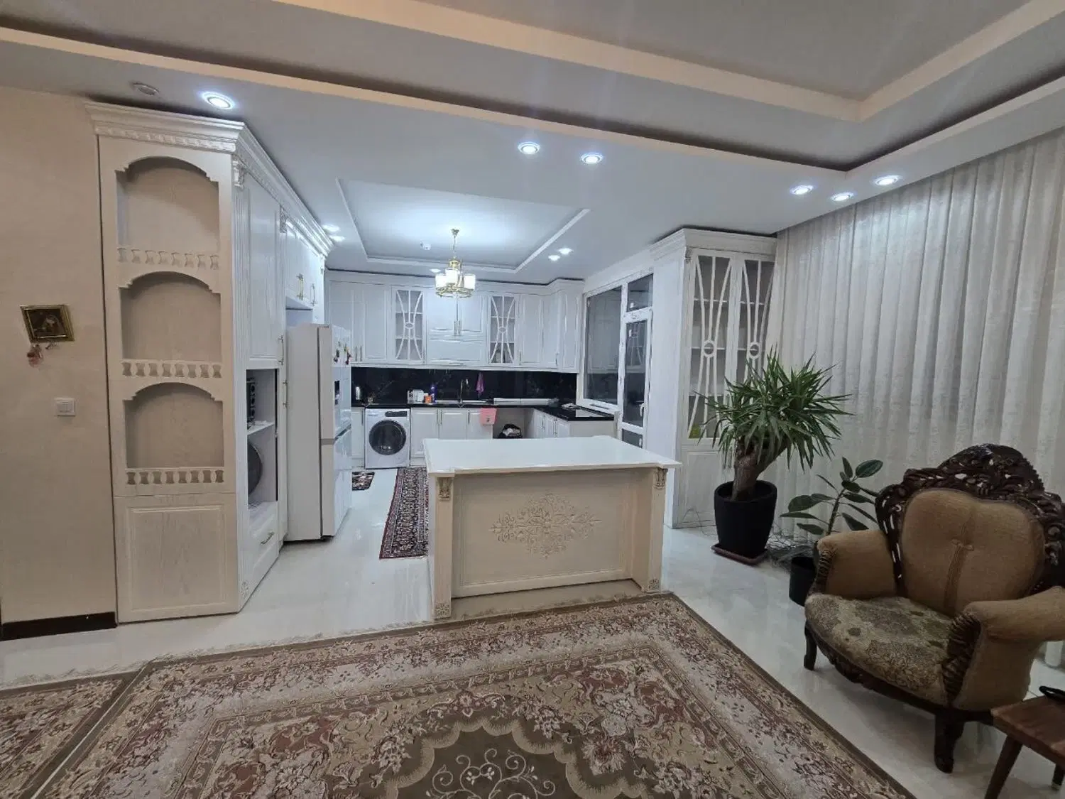 طبقه سوم فول امکانات  ۱۶۰متر نوساز رضوی رضاشهر