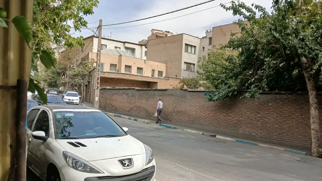 1200 متر کلنگی در منظریه