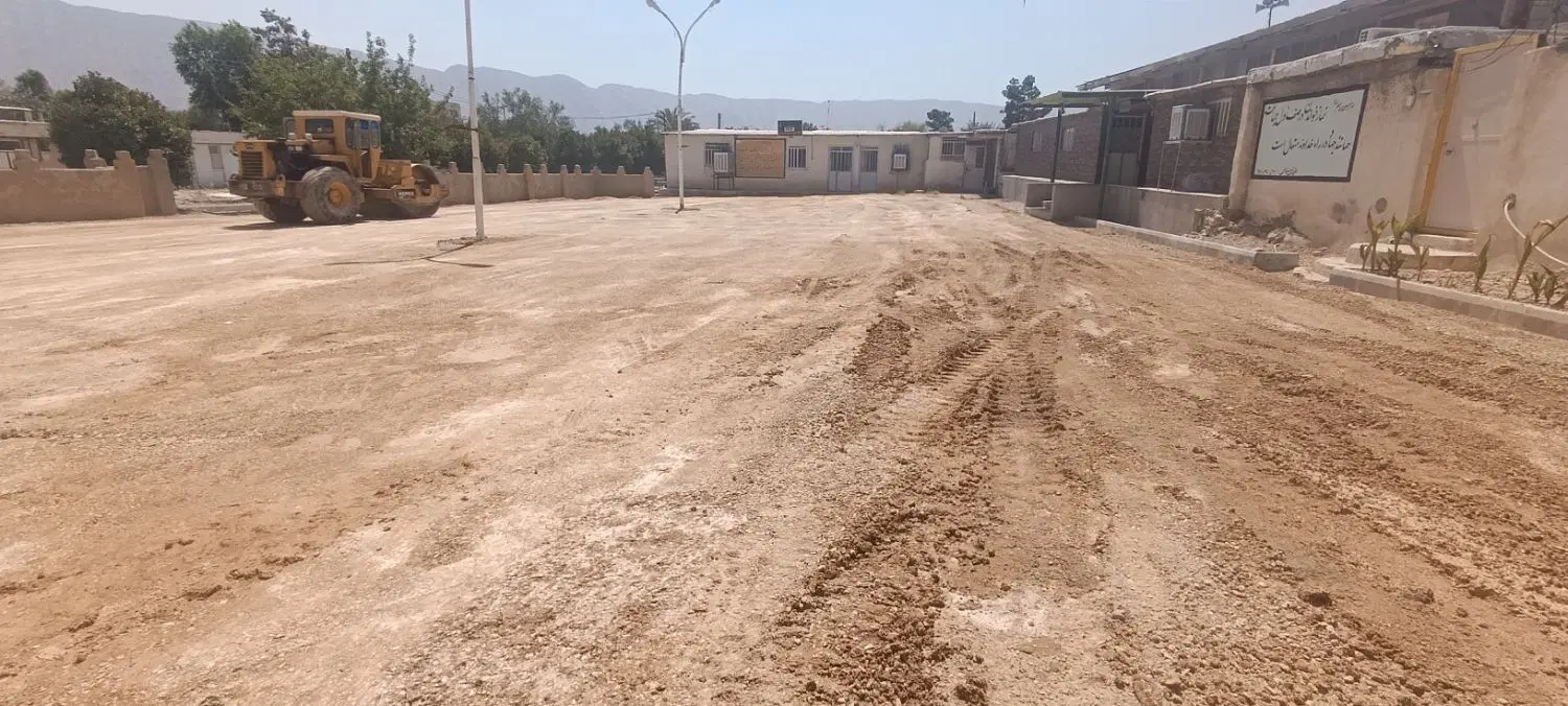 زمین با موقعیت عالی