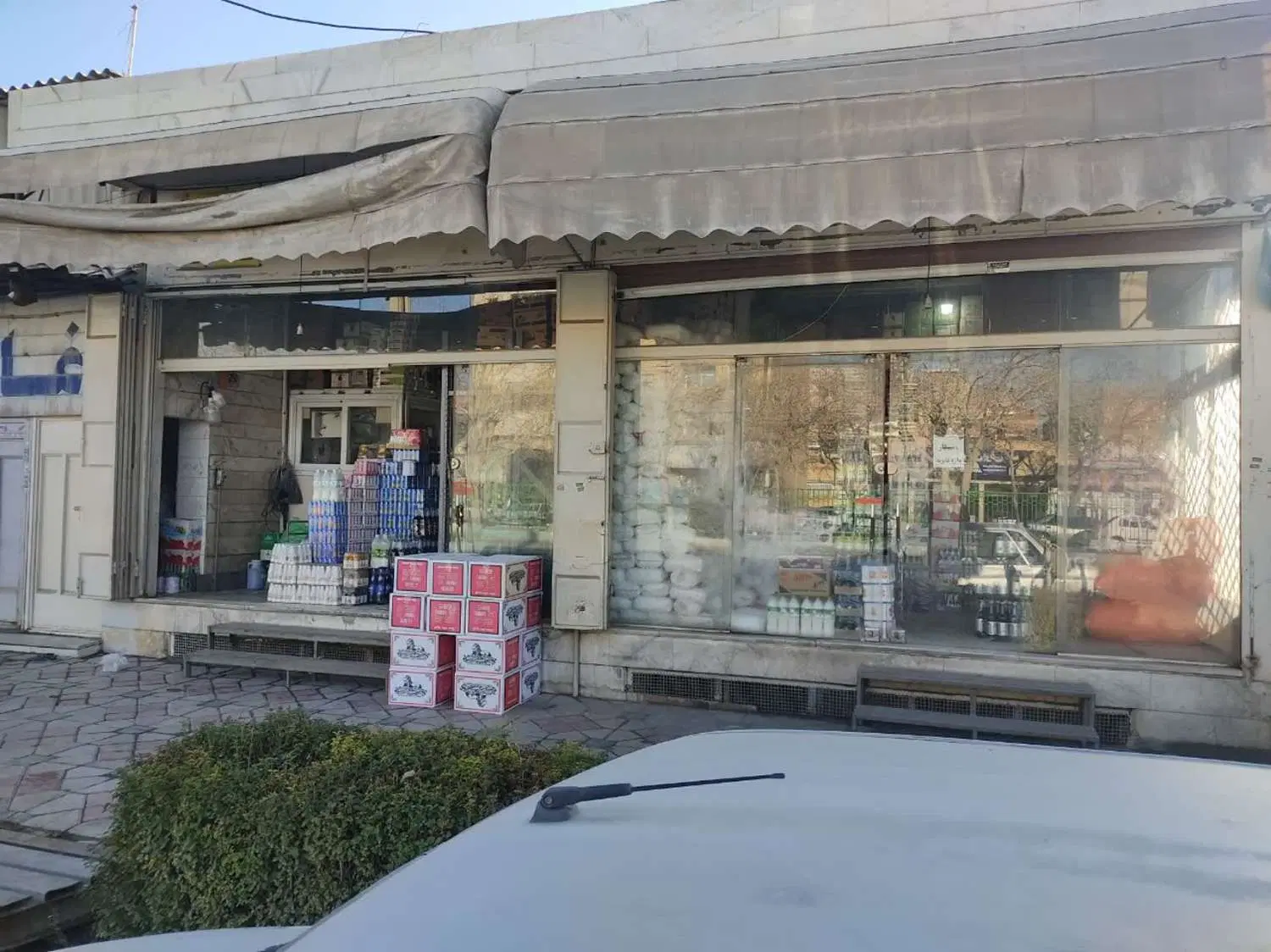 فروش ملک تجاری 300 متری 2 نبش با موقعتی فوق العاده