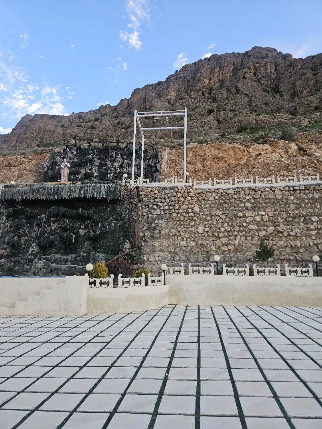 باغ ویلا واقع در روستای کلستان