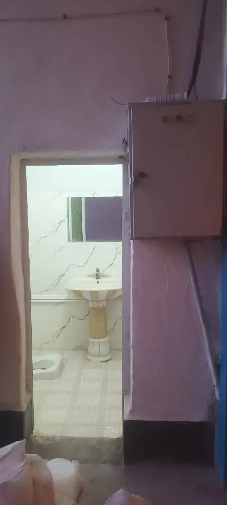 سالن کارگاهی نیمه بهداشتی