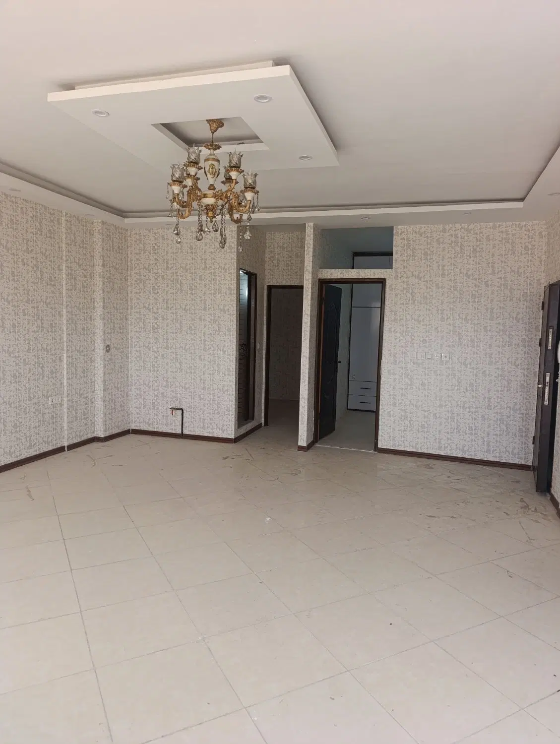 آپارتمان 88 متری پارکینگ و آسانسور عبادی شفا مطهری