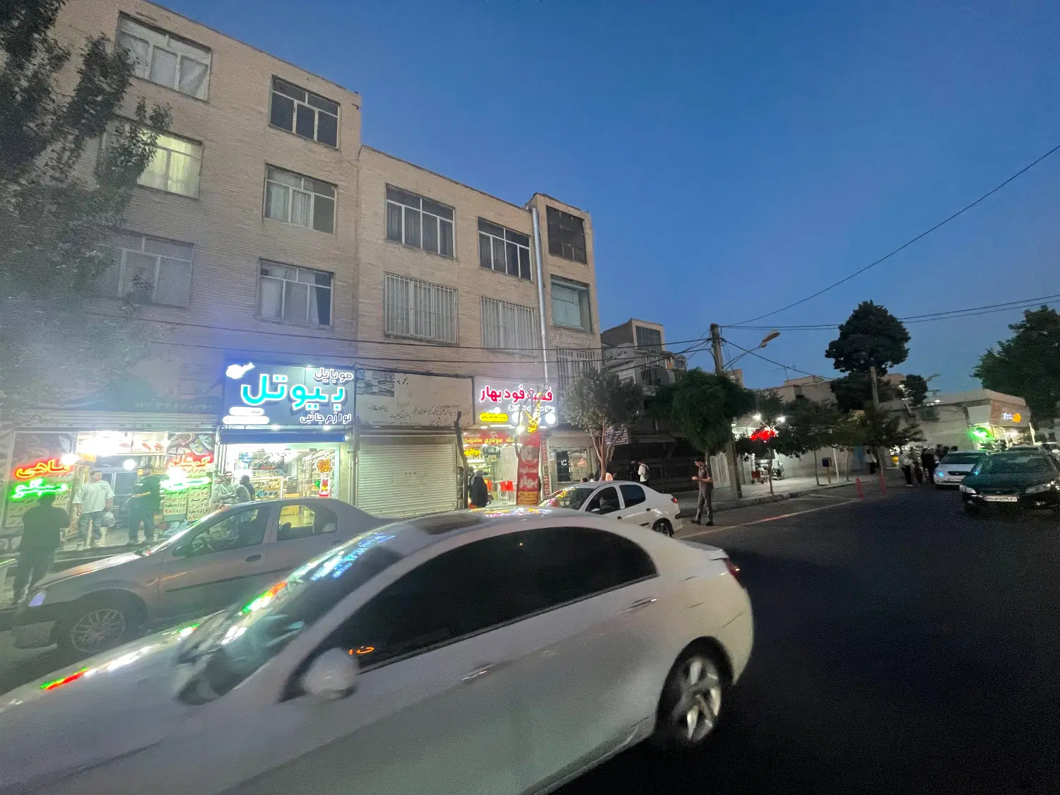 ۷۵ متر مناسب آتلیه عکاسی