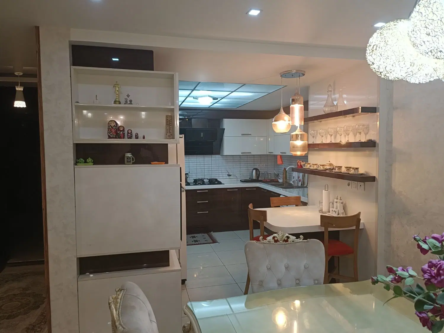 آپارتمان ۱۱۸متری خیابان آدینه