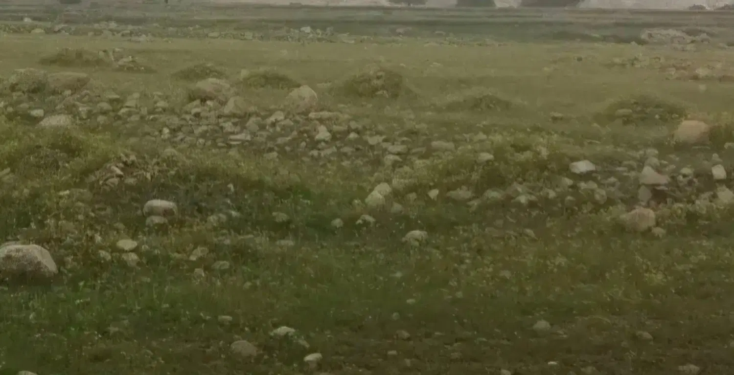 زمین قلعه خواجه ۴۰۰متر