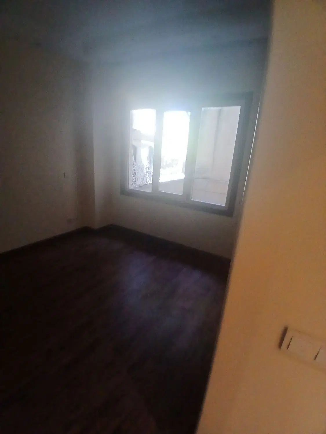 ۱۸۰متر در مجموعه دنج