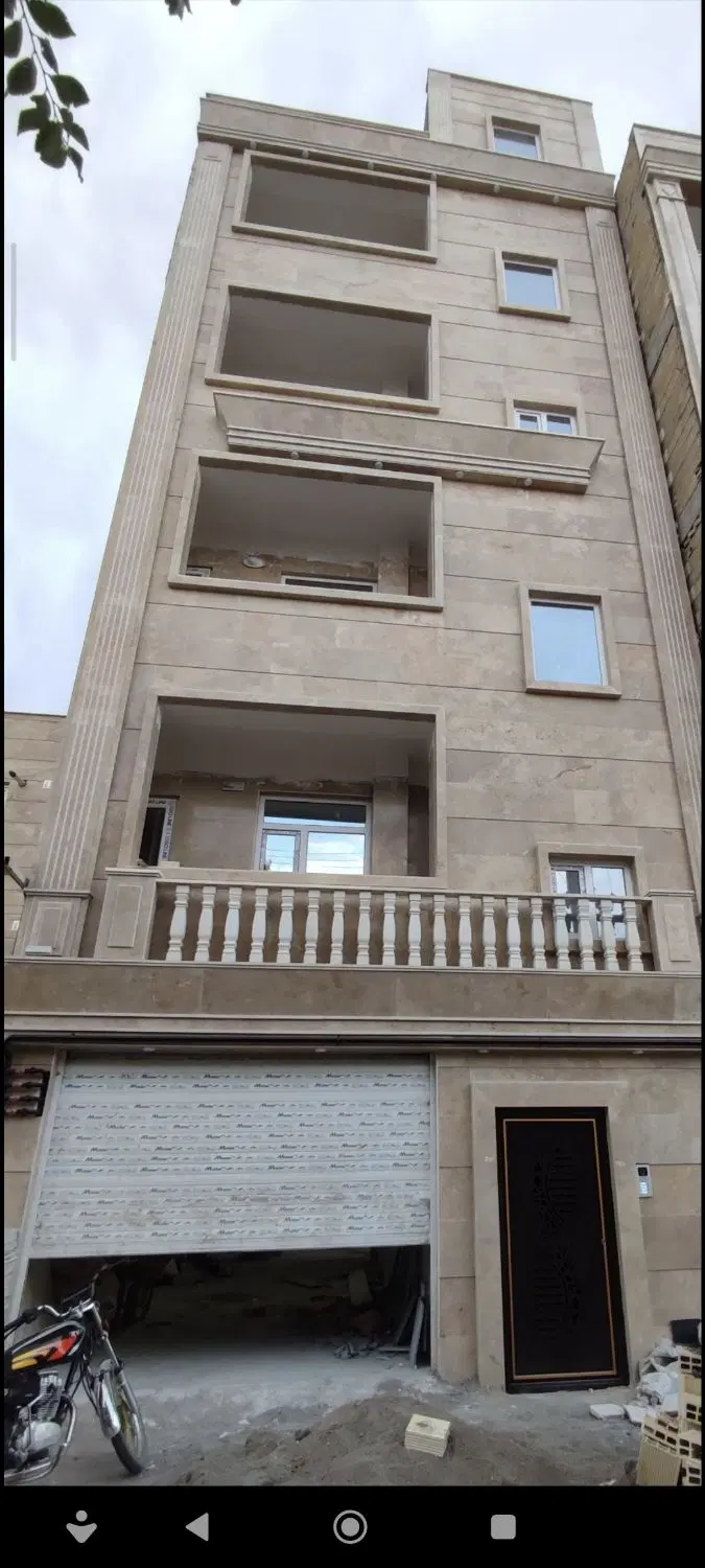 واحد 130متری 3خواب واقع در احتشامیه (گاوخانه)