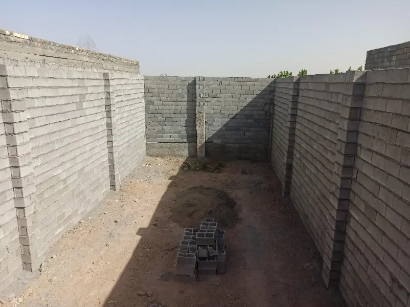 ۱۱۰منر چهاردیواری ارتفاع چهار متر مناسب کارگاه