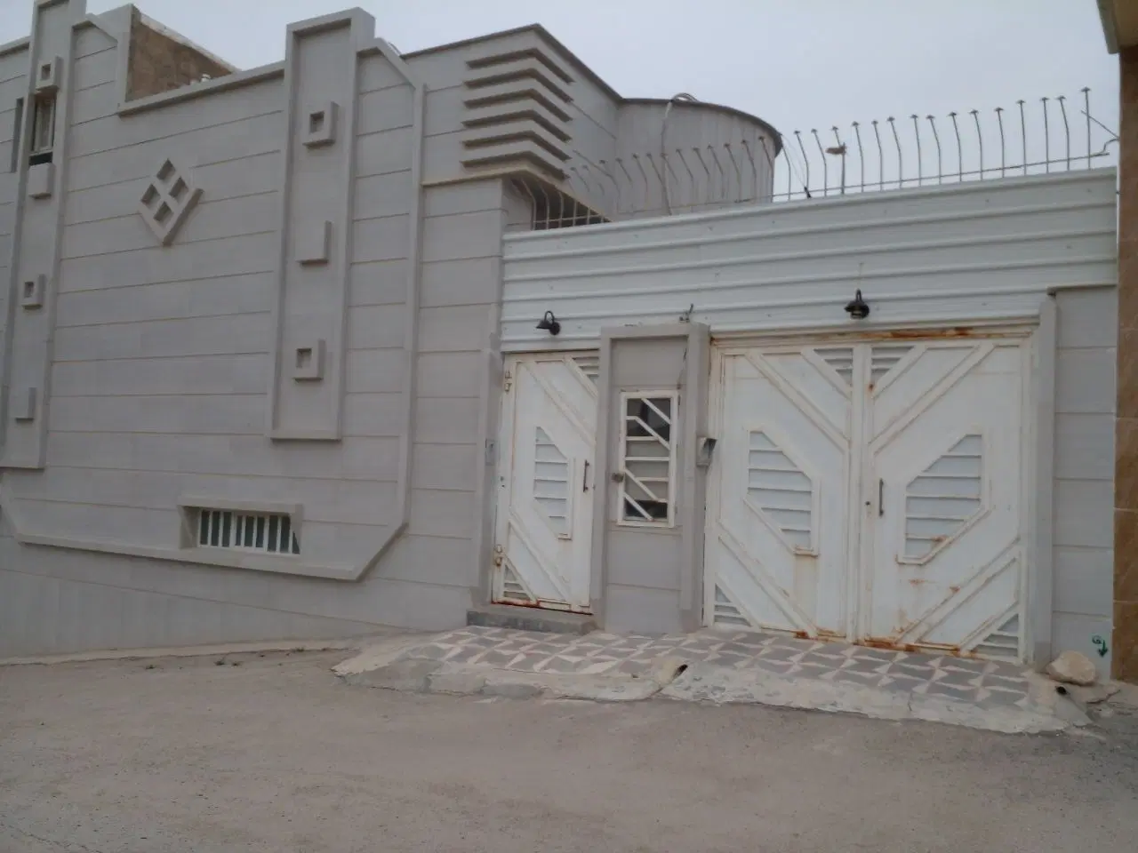 خانه دوطبقه ویلایی