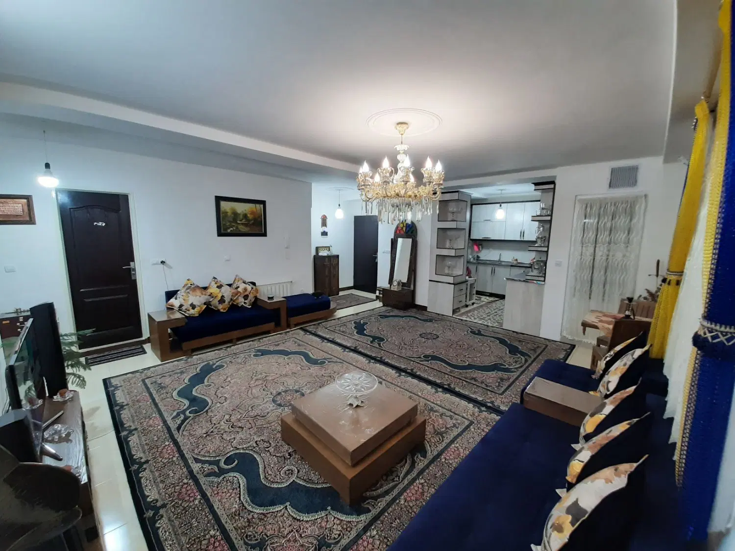 فروش آپارتمان ۹۰ متری مهاجران