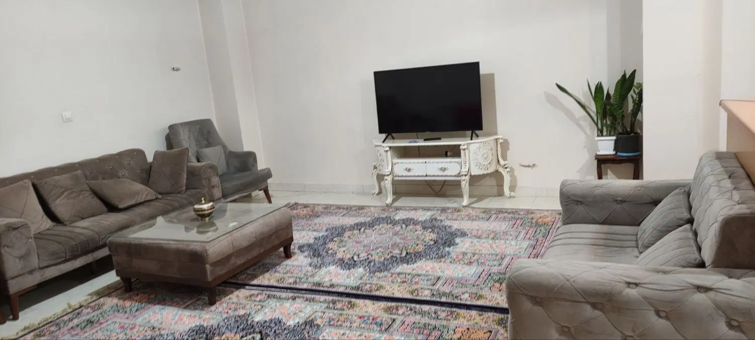 آپارتمان ۸۳ متری
