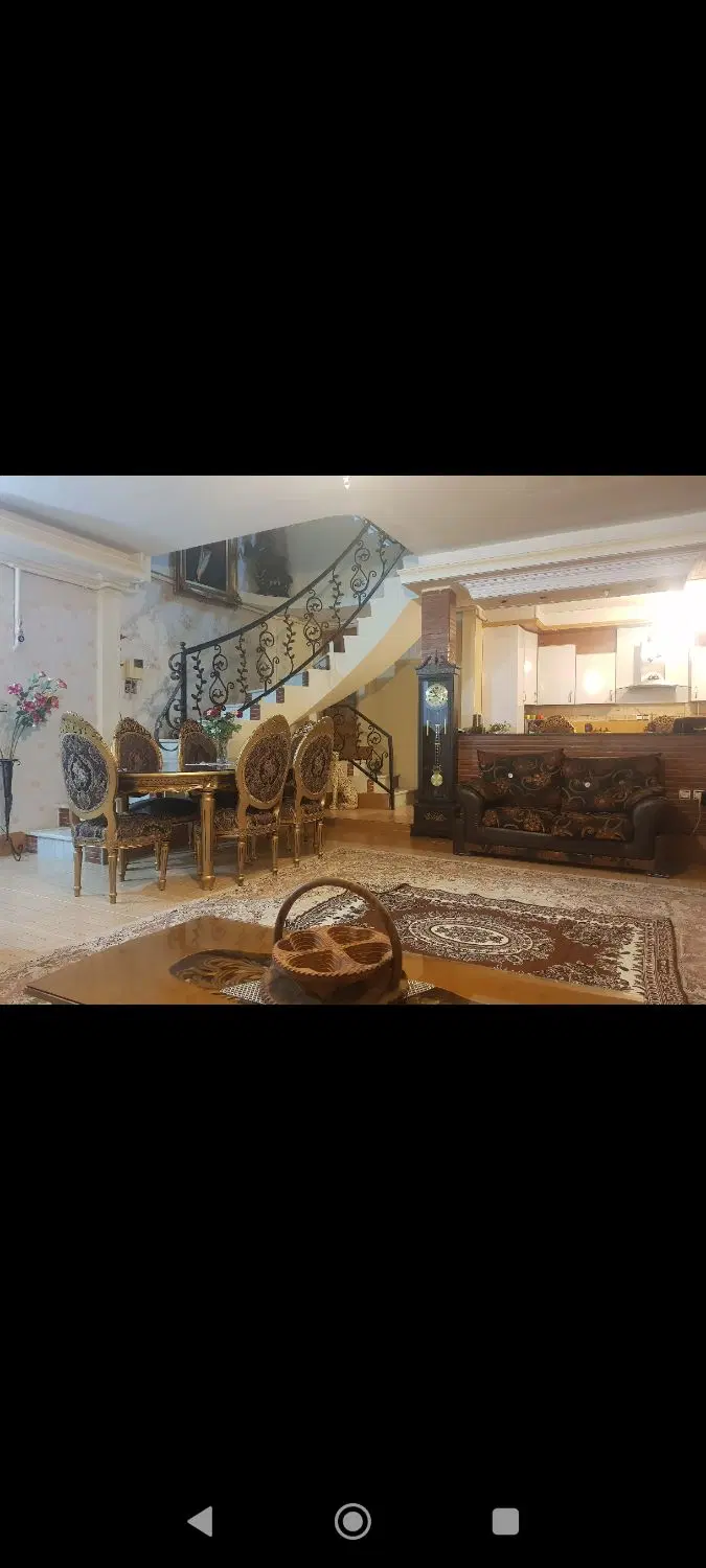 آپارتمان دوبلکس خوش نقشه سه‌خوابه