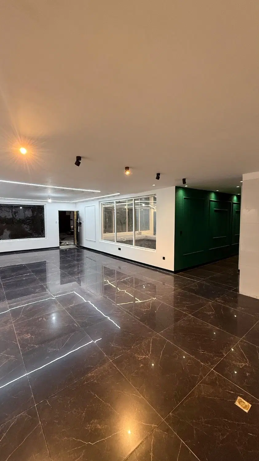 ۴۰۰ متر ویلای لوکس و مدرن_فول امکانات_تاپ لوکیشن