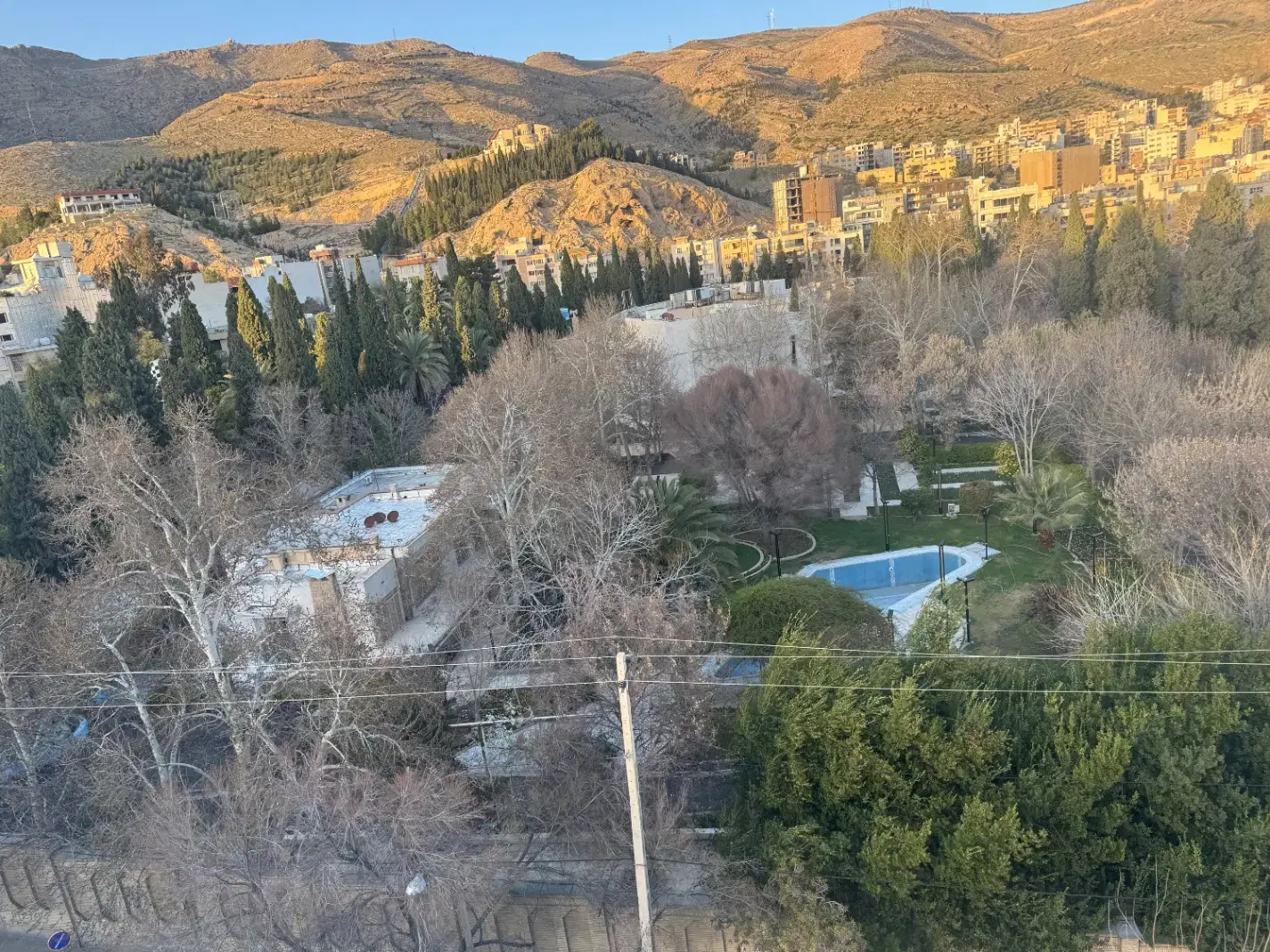 عمارت قابل سکونت تهاتر کامل۳۶۰۰متر قصرالدشت (شاهد)