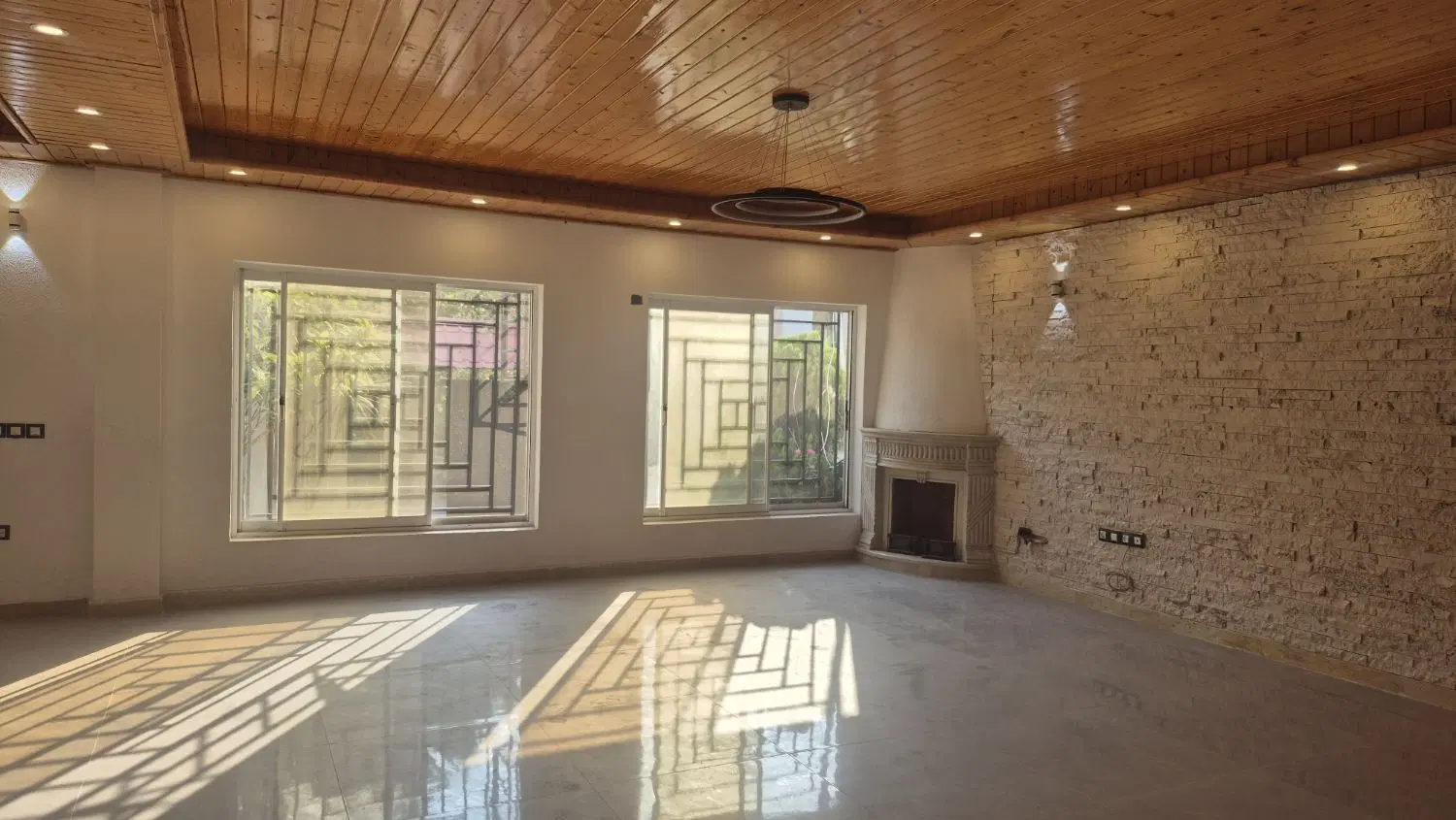 ویلا ۲۰۰متری دوبلکس ساحلی