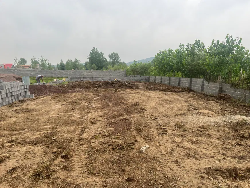 زمین باغی نیمه ساخت