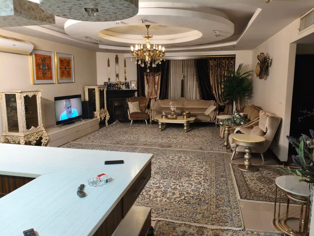 ۱۳۵ متر جنوبی نما ۳ خواب فاز ۲ شیک