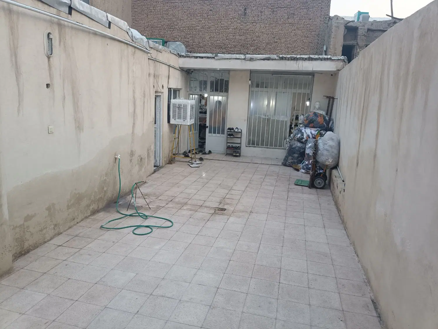 خانه ویلایی در سیروس