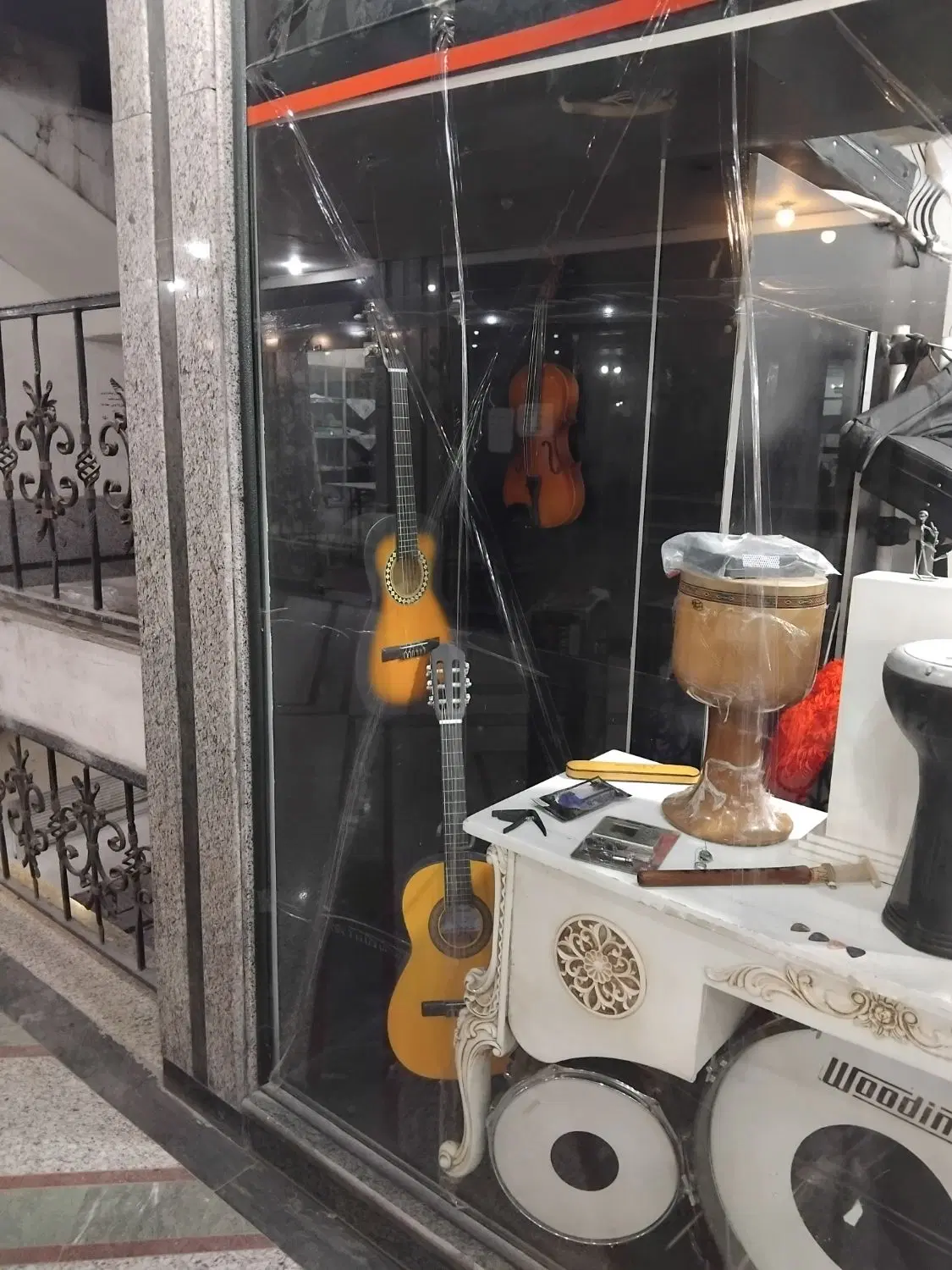 مغازه 13 متری سند تک برگ پاساژ پزشکپور