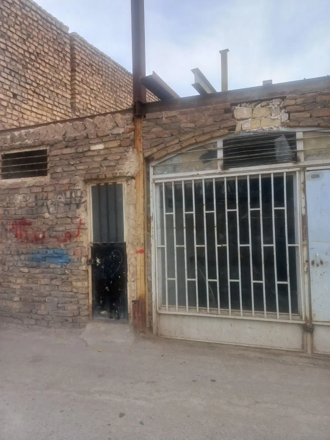 سه تا مغازه در یحیی اباد