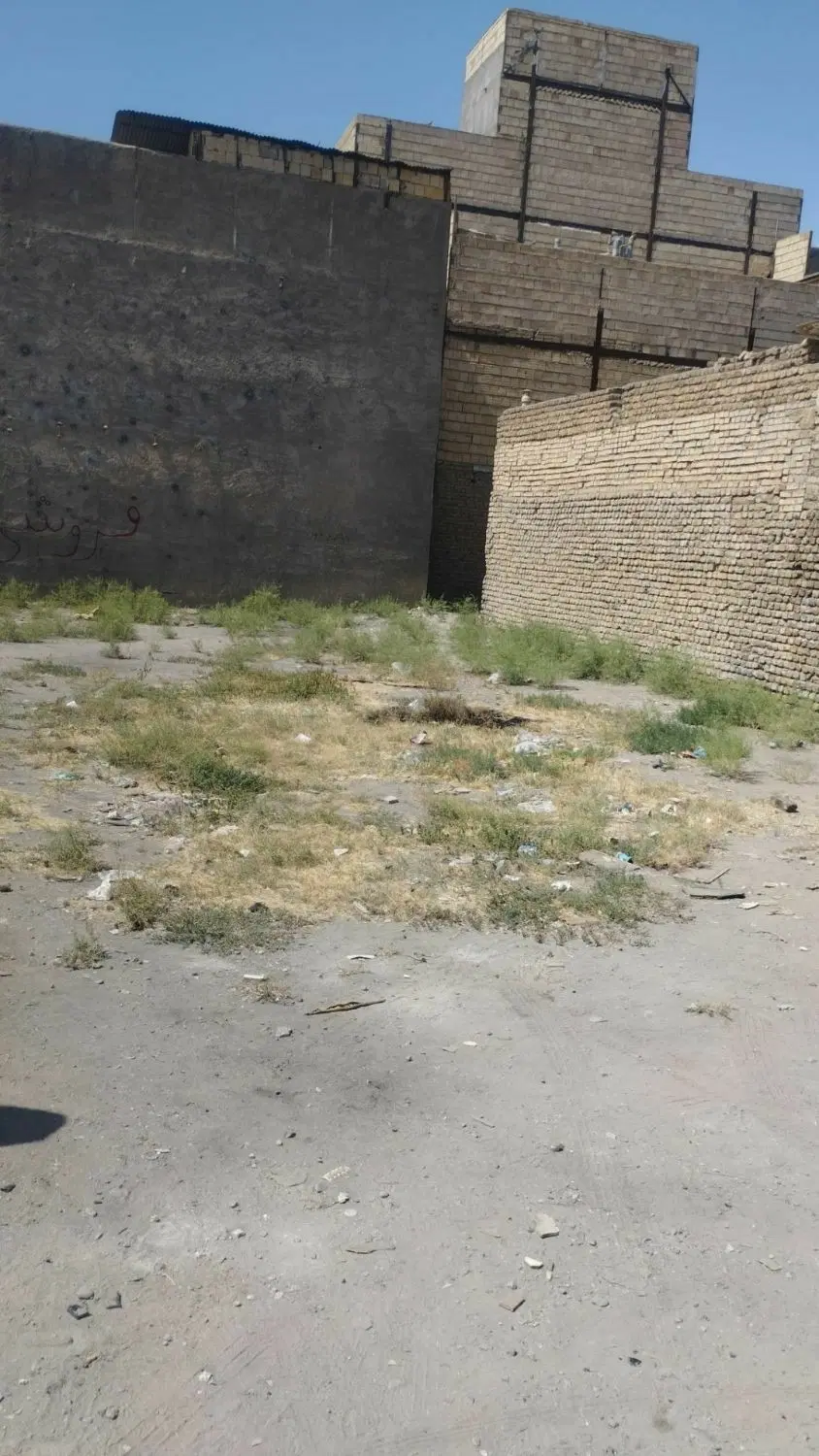 ۱۵۰متر زمین با پروانه .۶متر حاشیه توس ۳۳.کشف