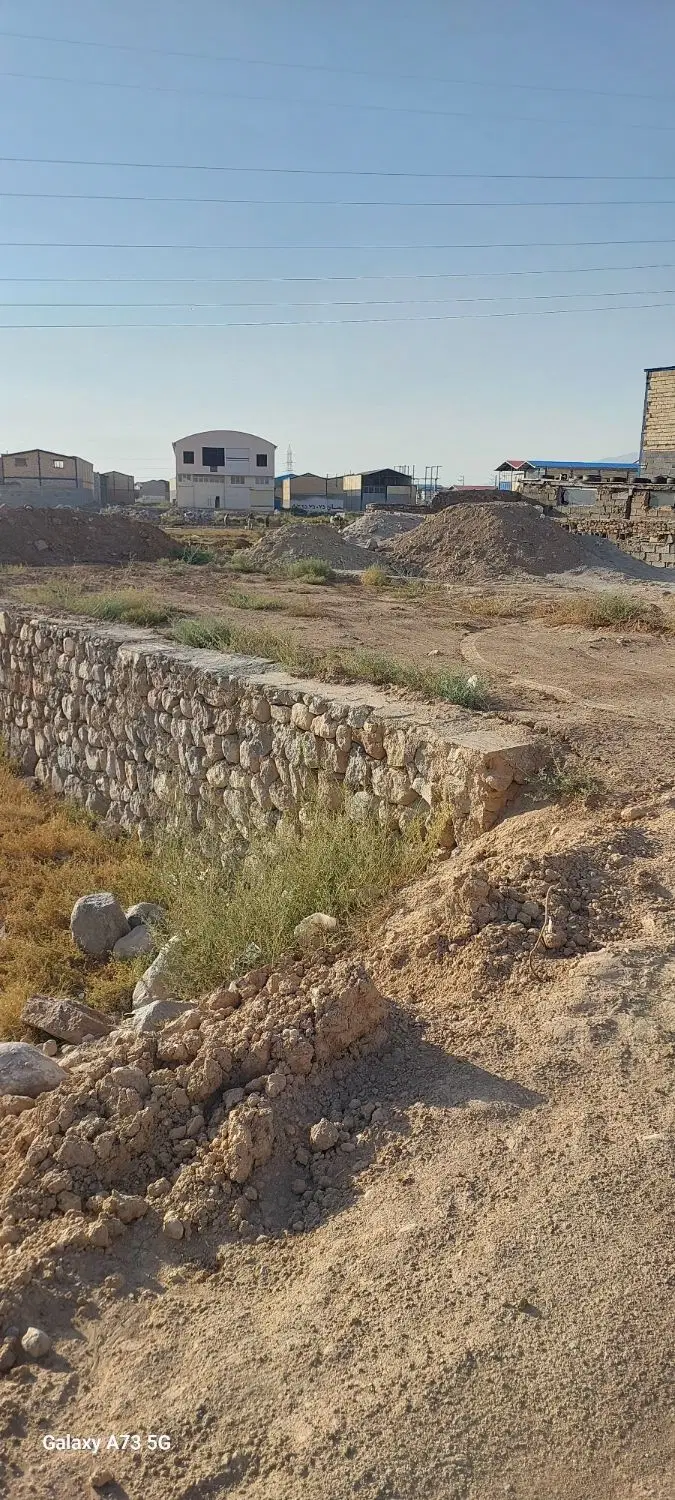 زمین کارگاهی ۲۰۰متر مربع الوار سفلی