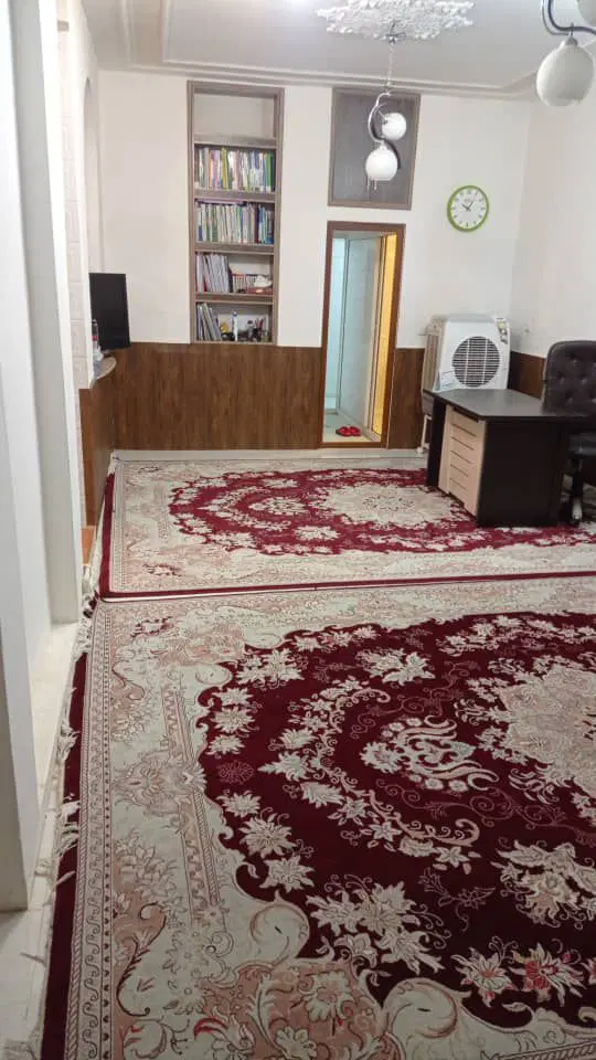 اجاره خانه مسکونی دربست همکف حیاط دار