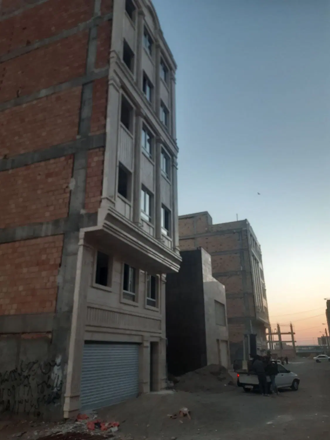آپارتمان باغ دادگر