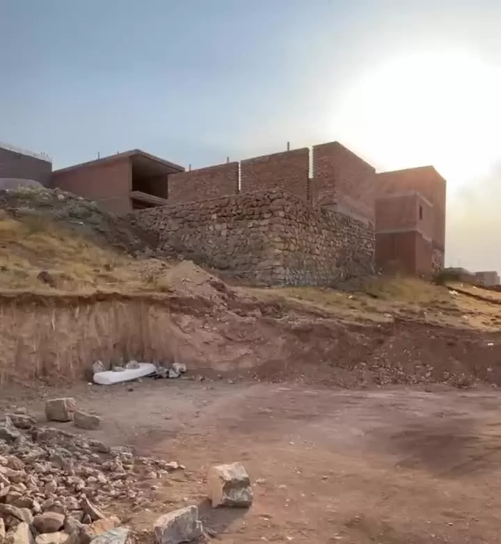 زمین. میدانچه حسن زاده ( ۱۰۰ متر فاصله با کمربندی