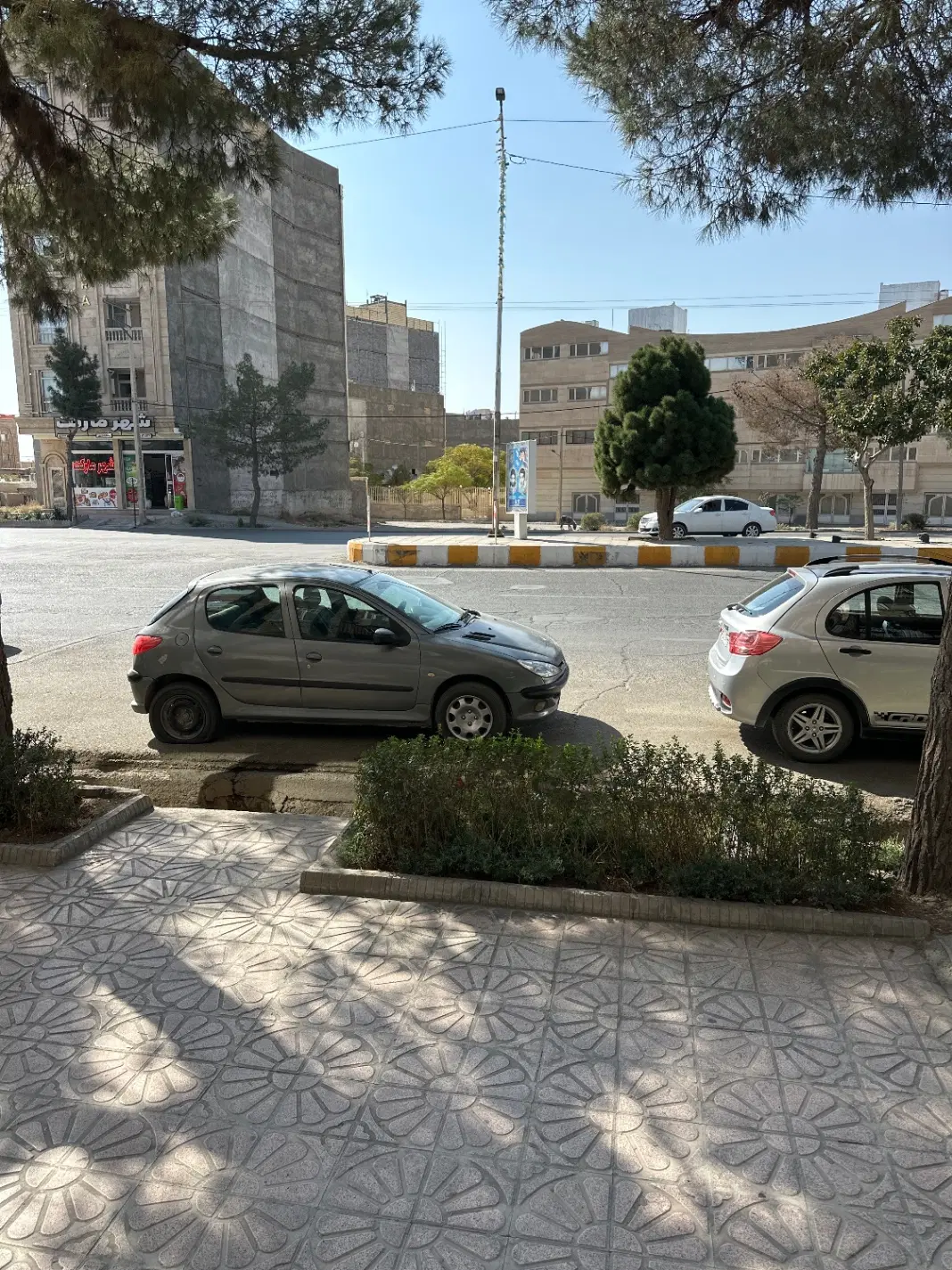 زمین فروشی شهرک ولی عصر حاشیه بلوار انقلاب