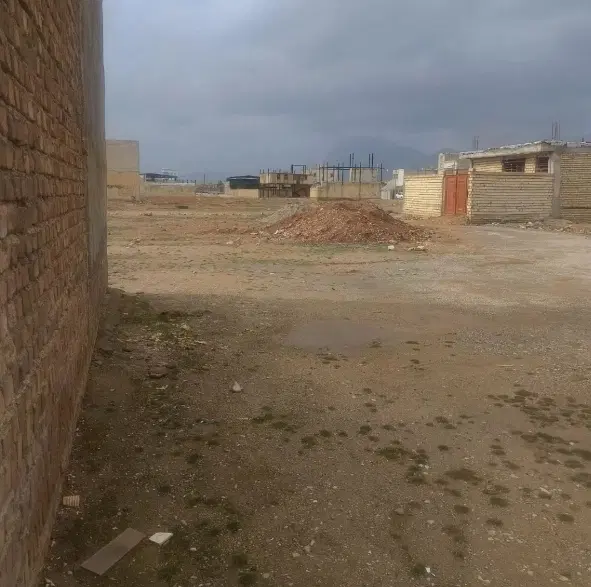 زمین فروشی