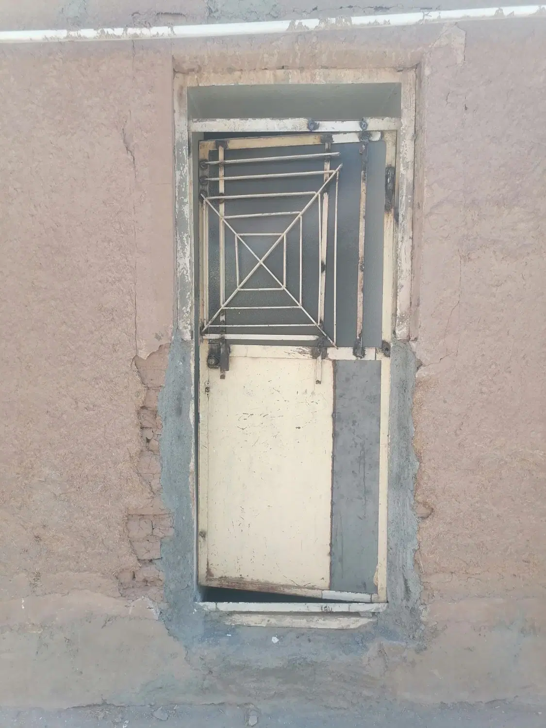 فیروز اباد 8 یک اتاق
