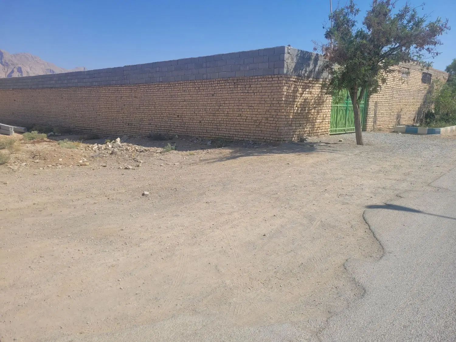 زمین ۱۶۵۰ متری منظریه