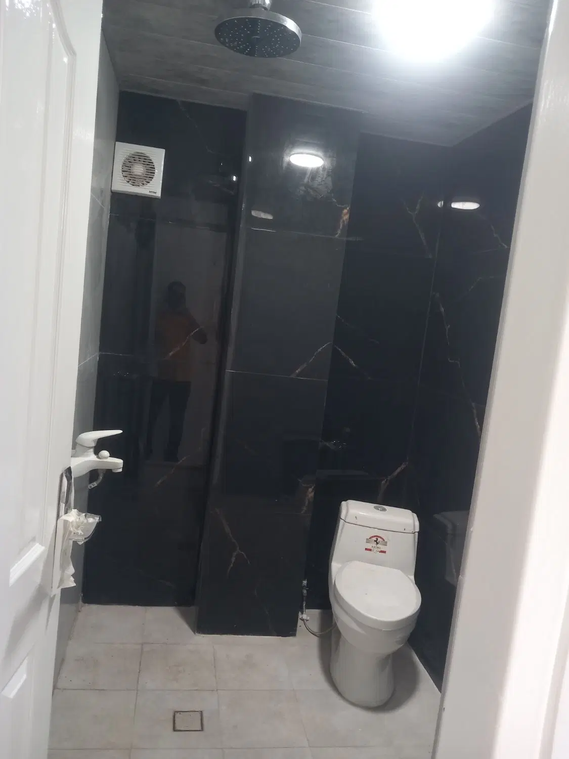 واحدآپارتمان نوسازی شده باویوی رودخانه