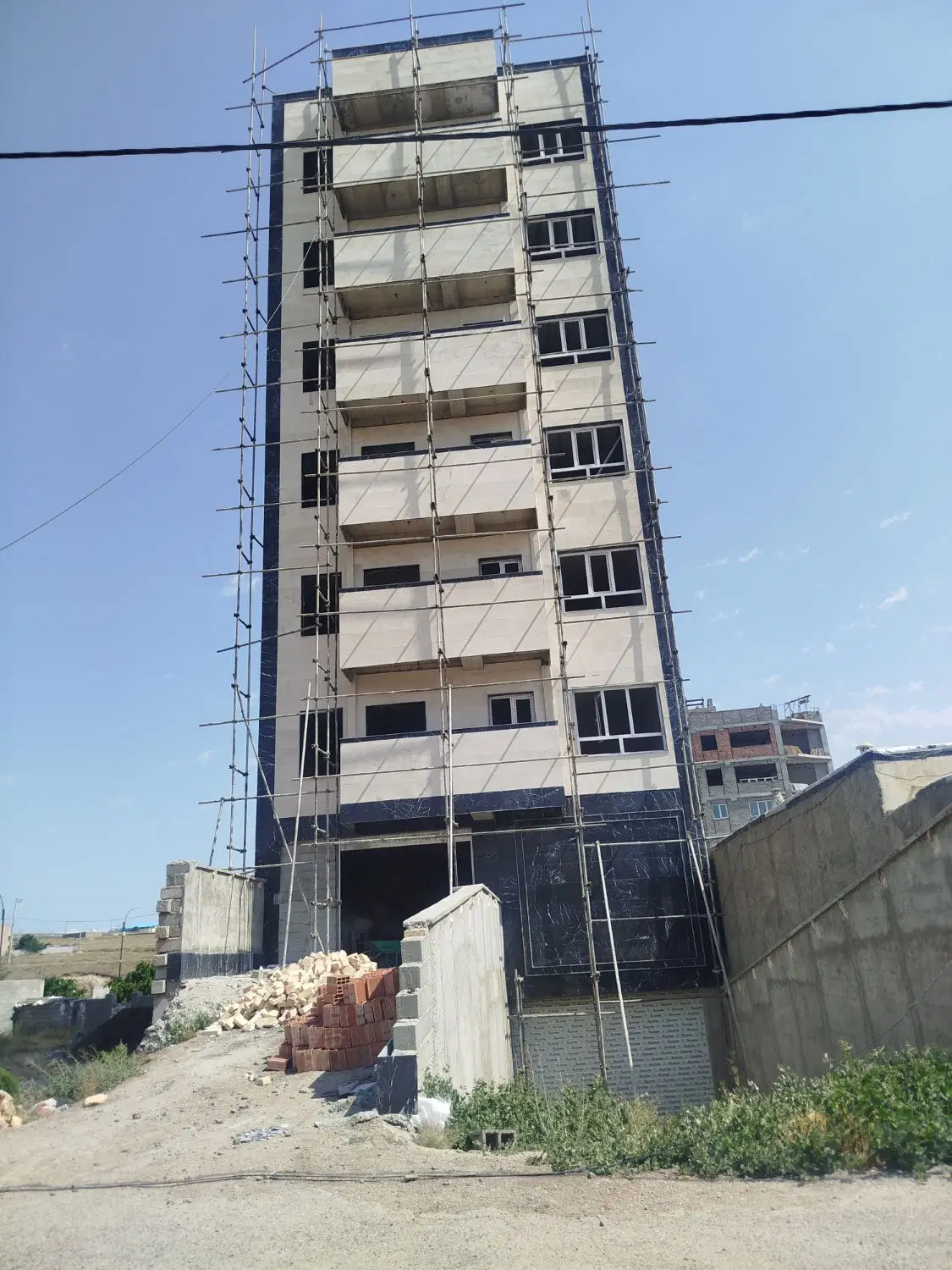 آپارتمان در شهرک ساحلی نمین