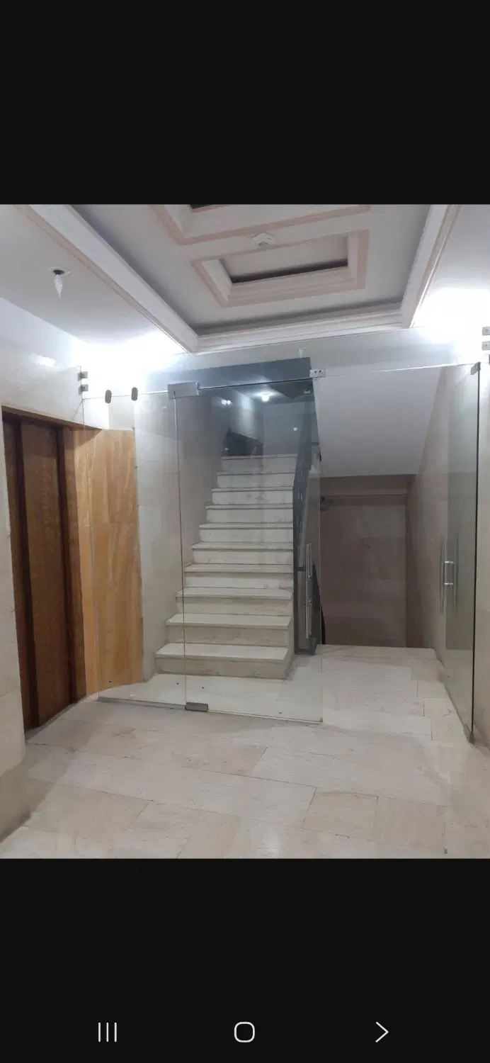 60 متر  با پارکینگ و اسانسور