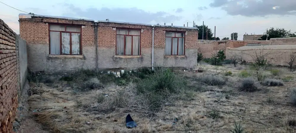 ۸۰۰متر زمین و ۱۸۰متر بنا امان‌اباد