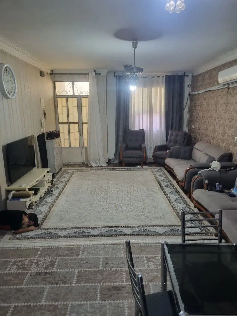 فروش فوری بالاخانه فاز ۲ با پارکینگ