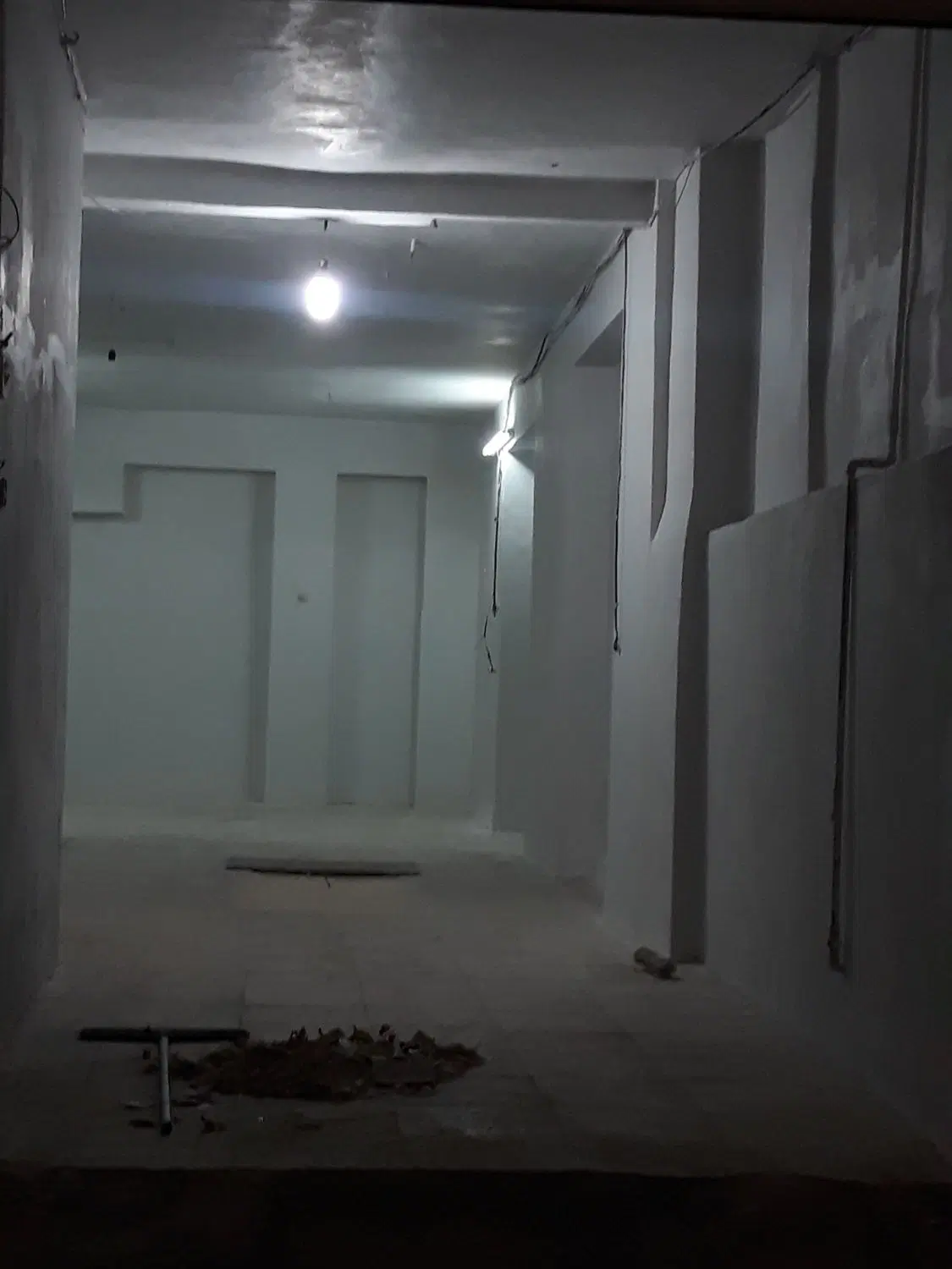 مغازه در بر اصلی  مسکن اولین چهاراه حدود ۶۰ متر