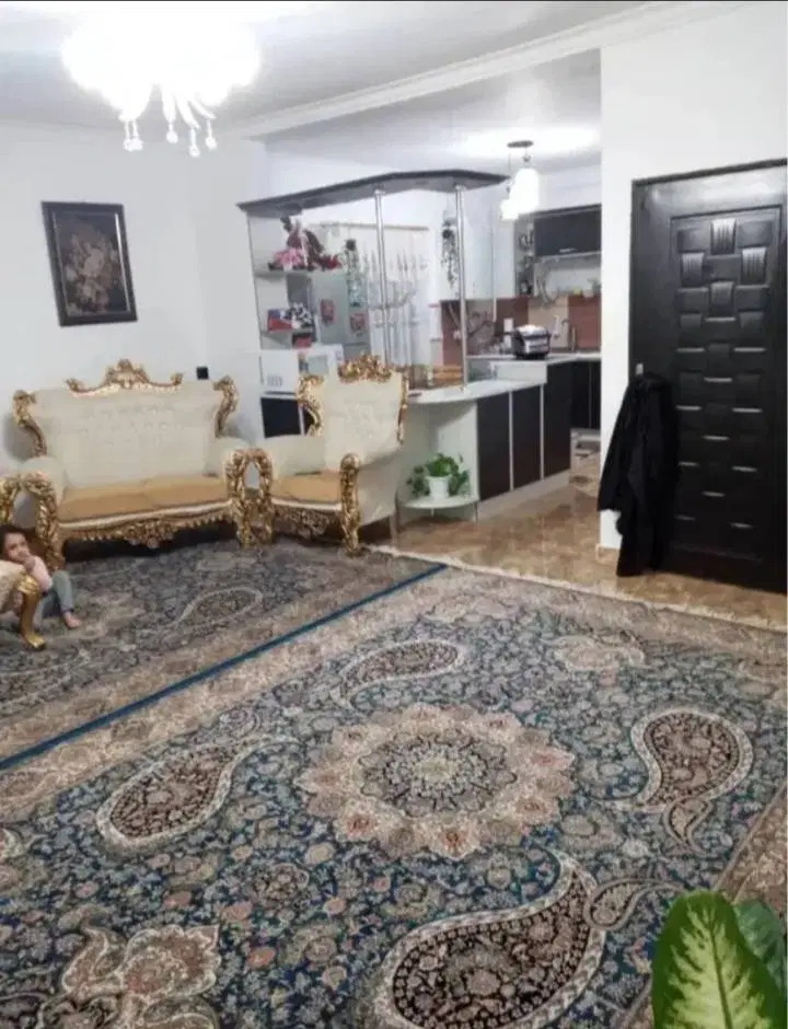 ۸۲ متر فول امکانات رودبارتان با پارکینگ سندی