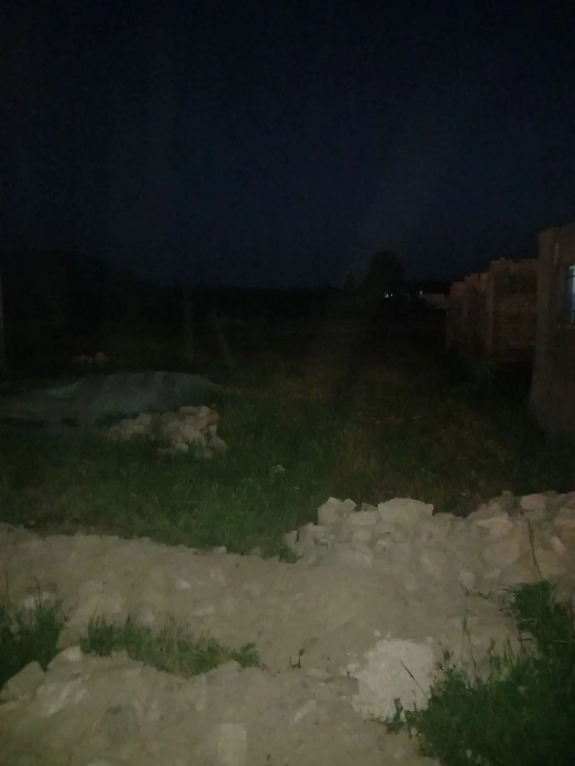 زمین مسکونی ۲۶۰متر