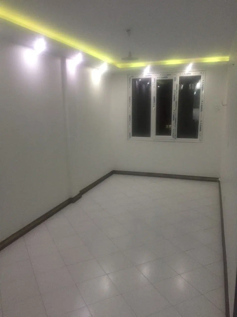 ۳۸ متری دنج