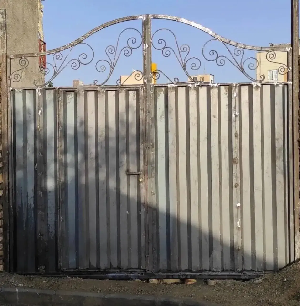 زمین ملکی توس ۱۸۵