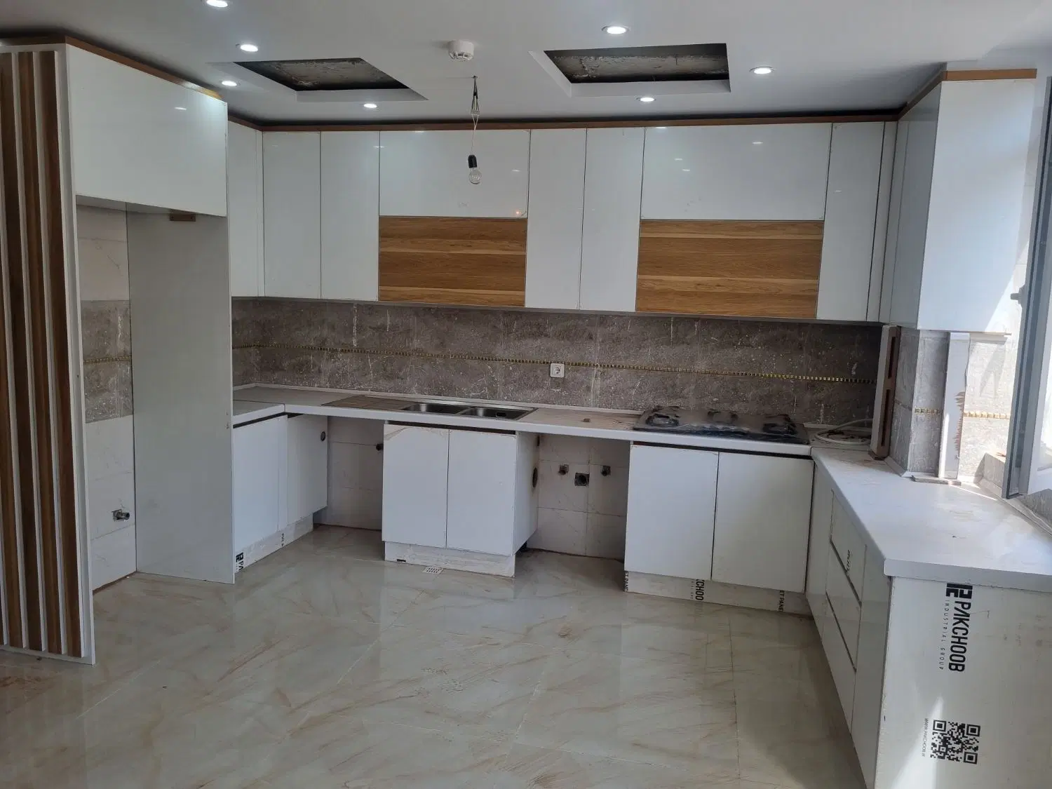 پاسدار گمنام خ صاحب الزمان ۹۰متر نوساز