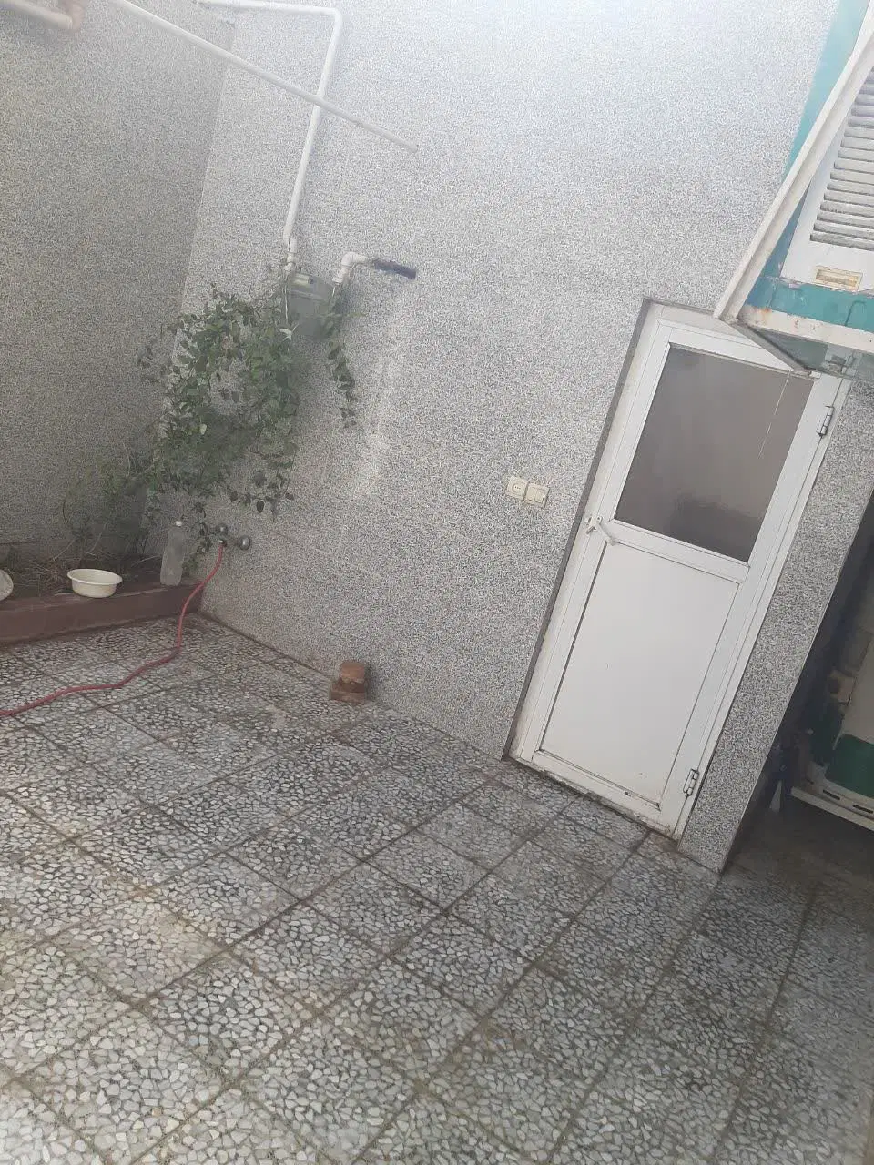 منزل دربست دوخواب همکف ویلایی